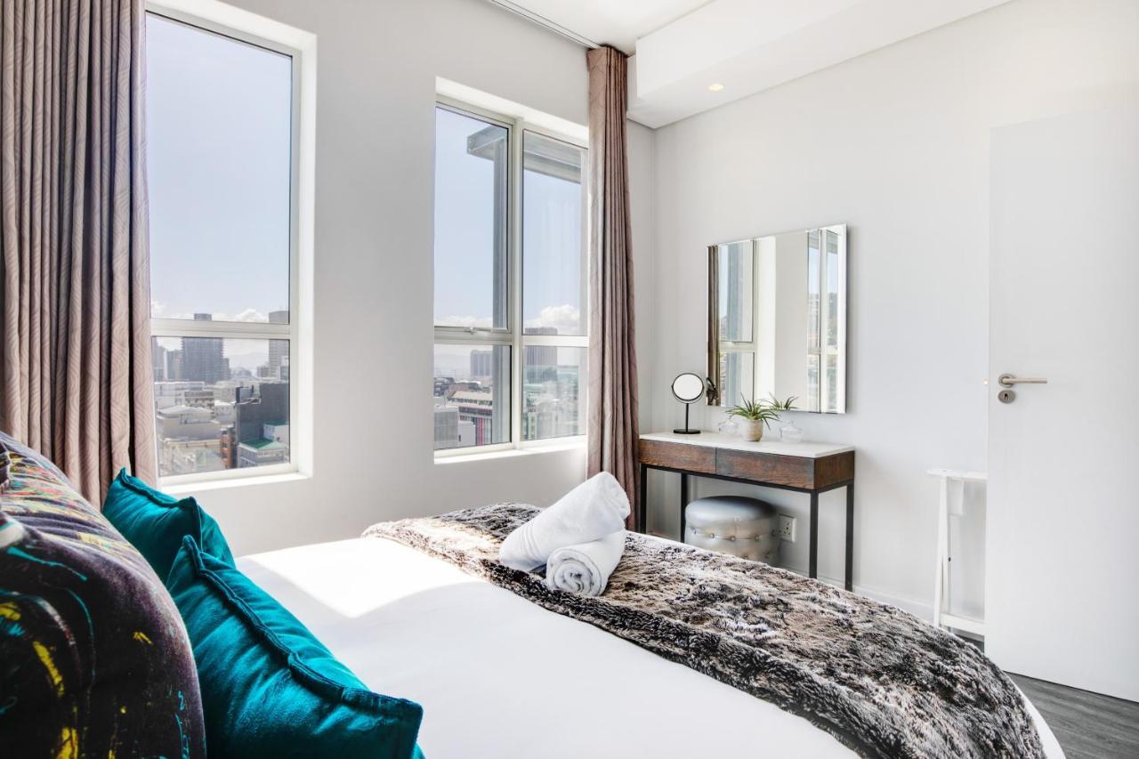 Apartment Backup-powered Trendy Sanctuary Cape Town